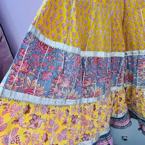 Rajasthani print 3 piece set with Gota Patti work ! - Picture 13 of 15